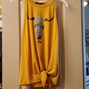 Tank with turquoise steer